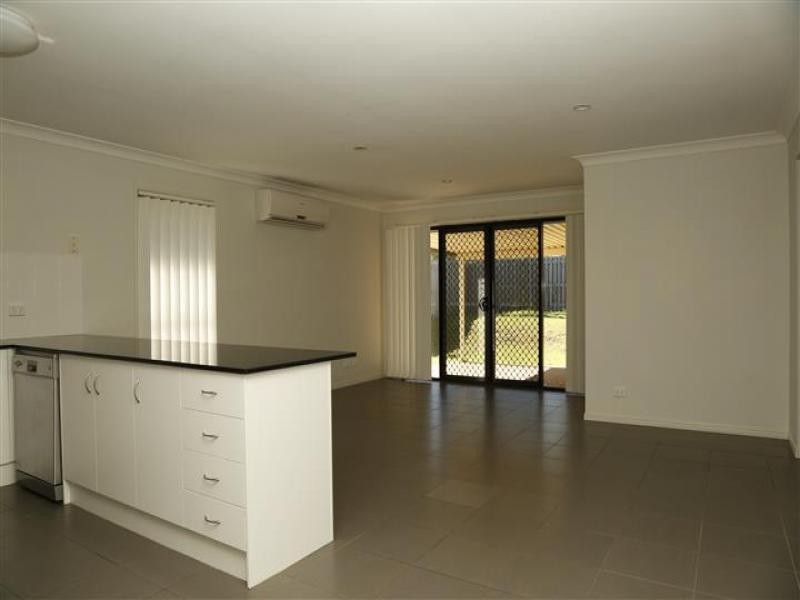 17 Aramac Street, Brassall QLD 4305