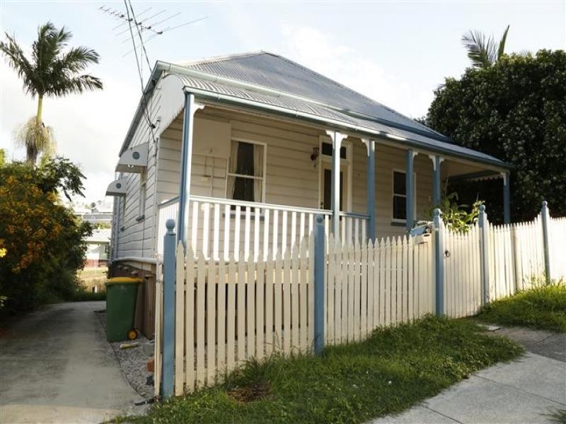 14 Darling Street, Ipswich QLD 4305