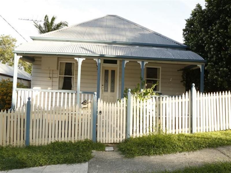 14 Darling Street, Ipswich QLD 4305