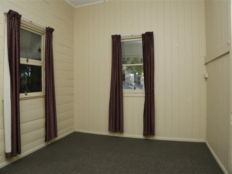 14 Darling Street, Ipswich QLD 4305