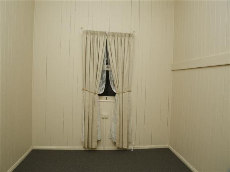 14 Darling Street, Ipswich QLD 4305