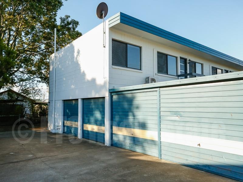 2/166 Blackstone Road, Silkstone QLD 4304