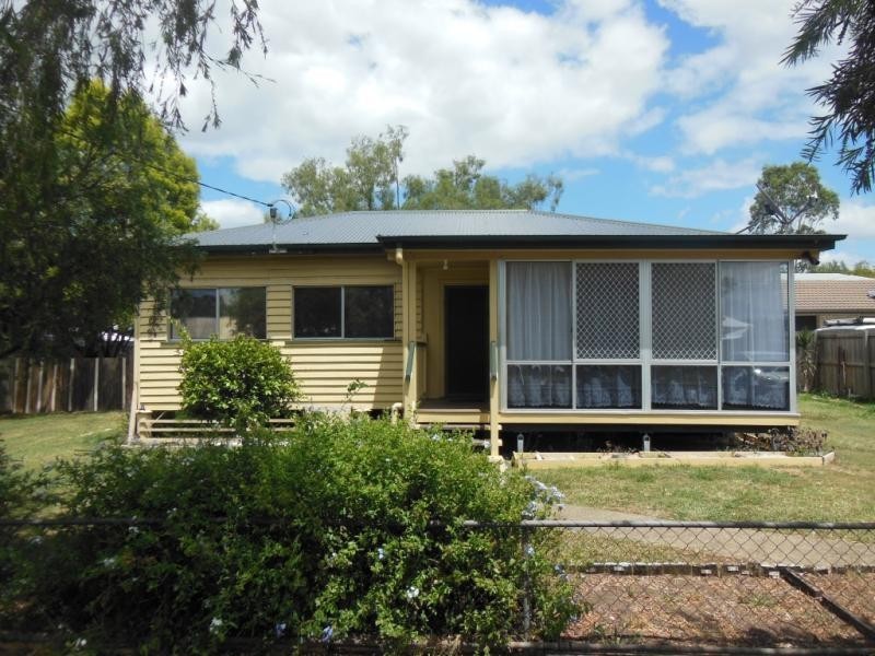 19 Chubb Street, One Mile QLD 4305