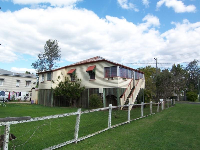 84 Thorn Street, Ipswich QLD 4305