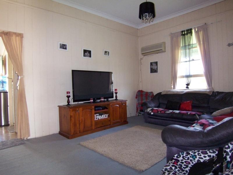84 Thorn Street, Ipswich QLD 4305