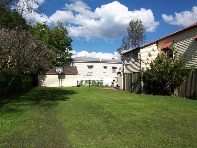 84 Thorn Street, Ipswich QLD 4305
