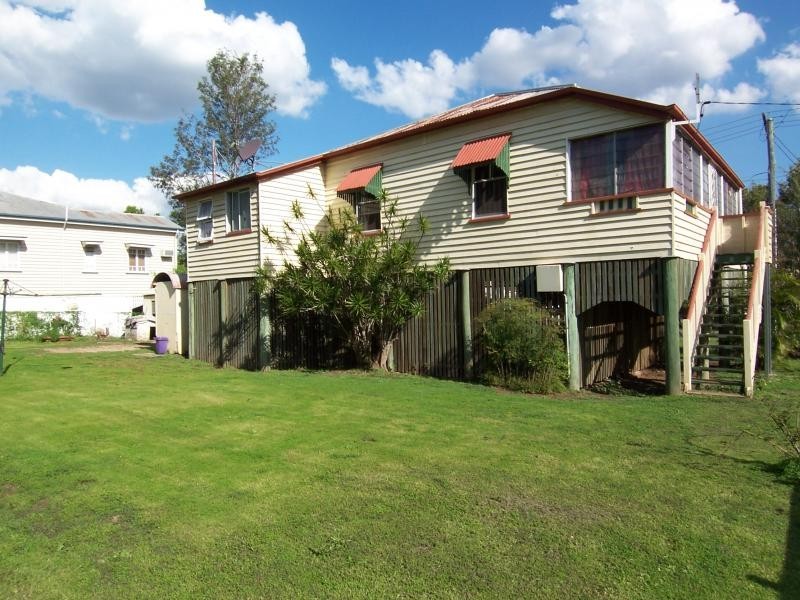 84 Thorn Street, Ipswich QLD 4305