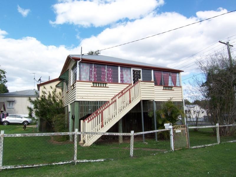 84 Thorn Street, Ipswich QLD 4305