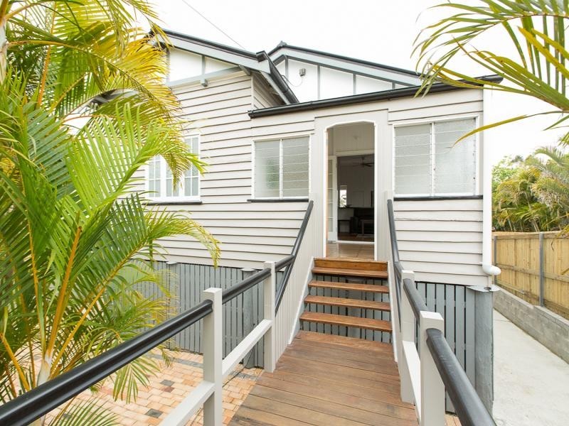 14 Edward Street, One Mile QLD 4305