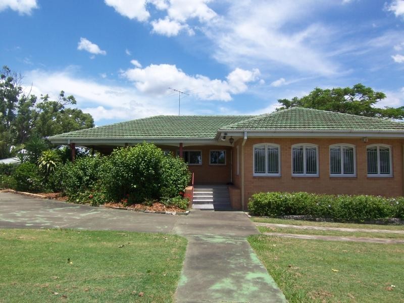 45 Salisbury Rd, Ipswich QLD 4305