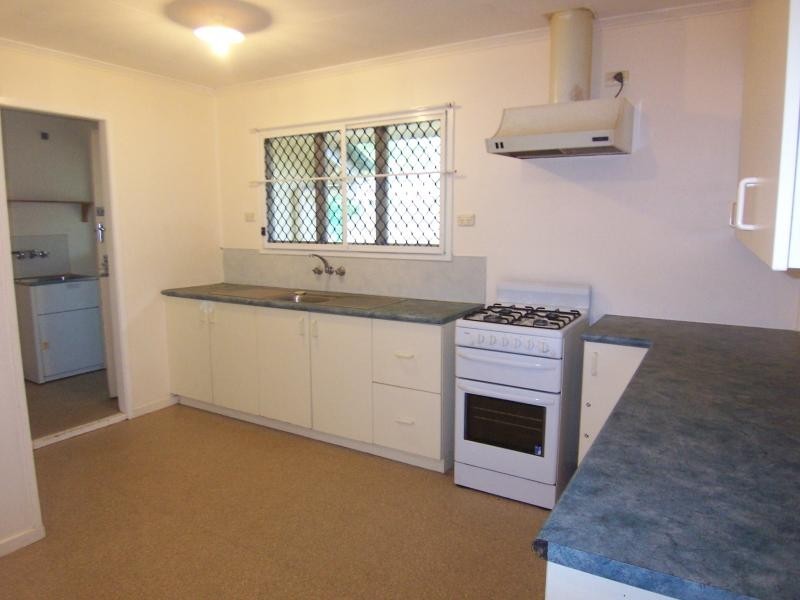 30 Flinders Drive, Leichhardt QLD 4305