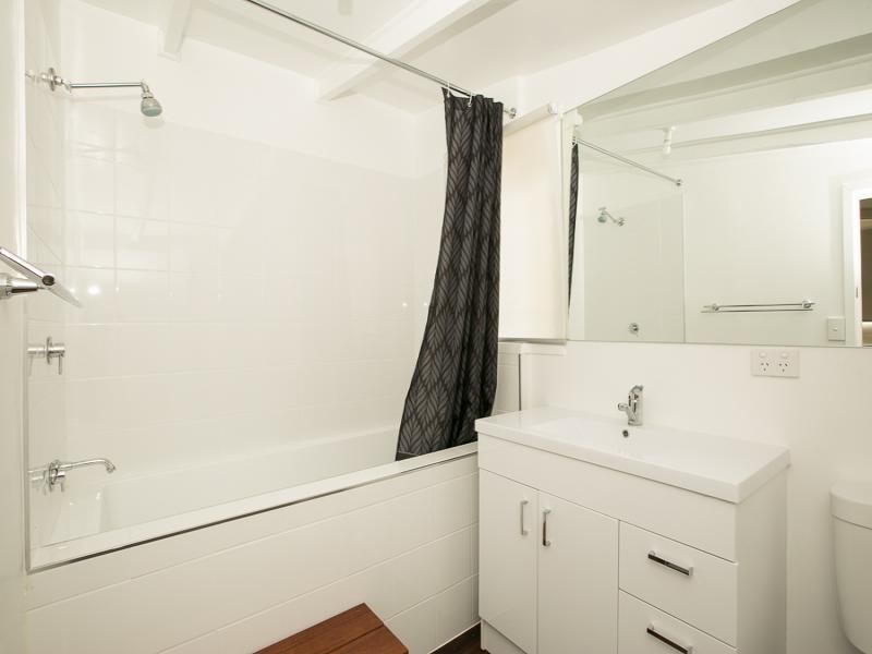 19 Chubb Street, One Mile QLD 4305