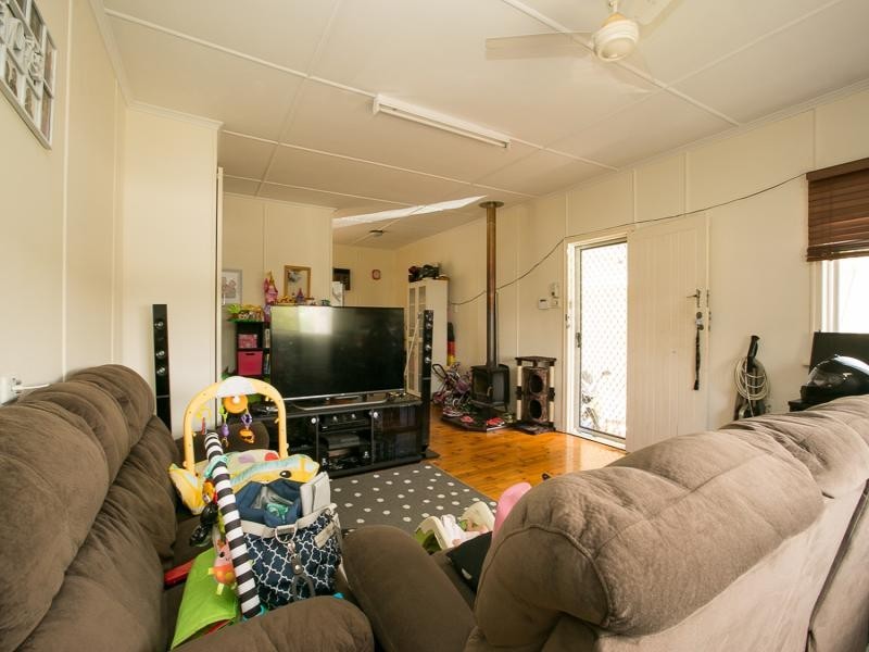 1a Sinclair Street, Newtown QLD 4305