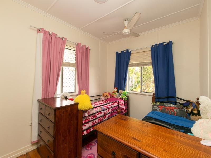 1a Sinclair Street, Newtown QLD 4305