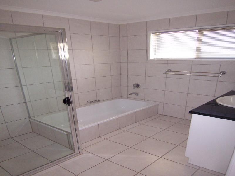 39 Thomas Street, Flinders View QLD 4305