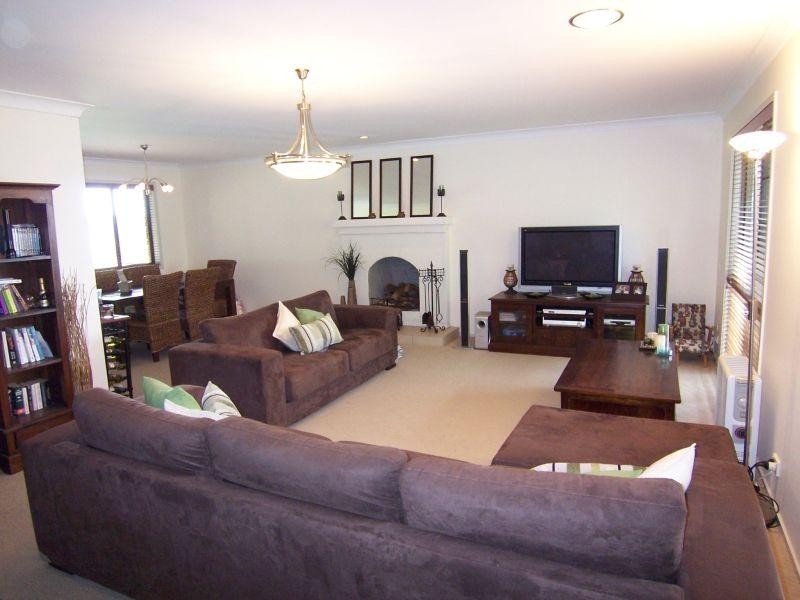 10 Linnings Rd, Haigslea QLD 4306