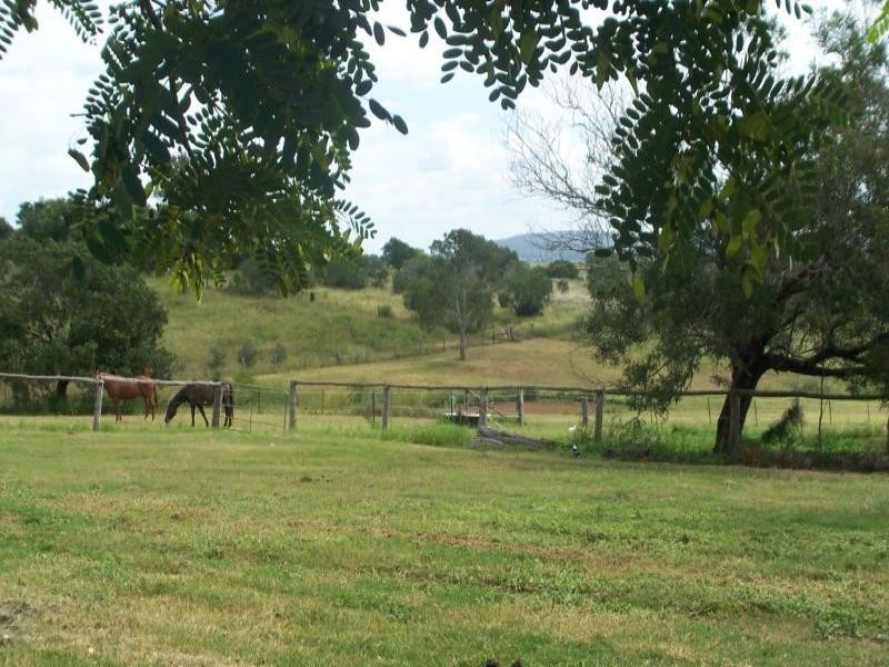 10 Linnings Rd, Haigslea QLD 4306