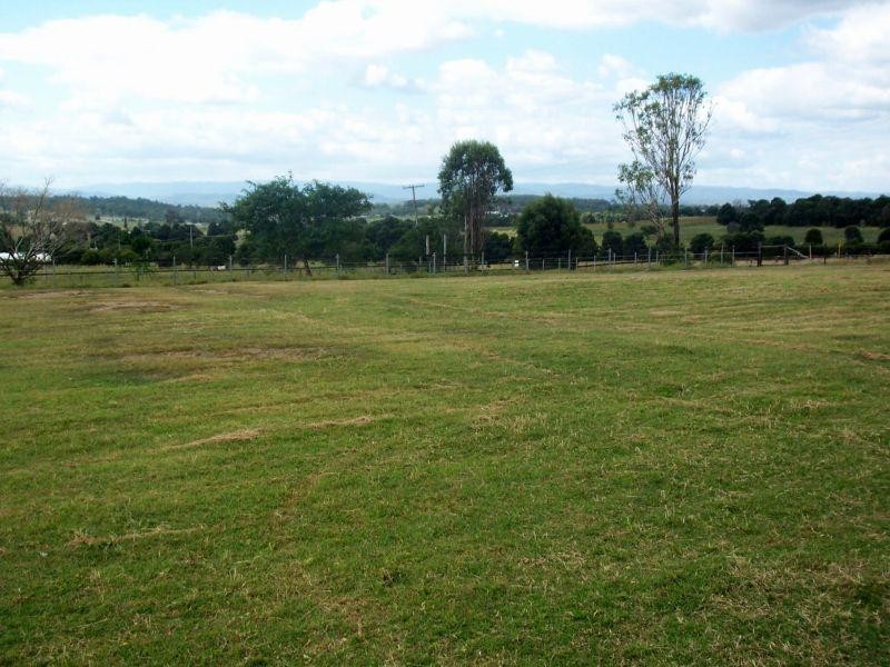 10 Linnings Rd, Haigslea QLD 4306