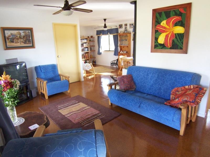 10 School Road, Grandchester QLD 4340