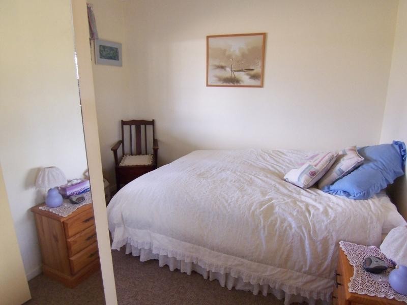 10 School Road, Grandchester QLD 4340