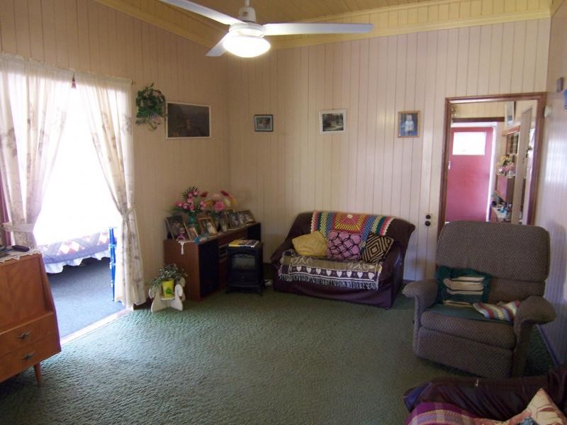 6 Walloon Road, Rosewood QLD 4340