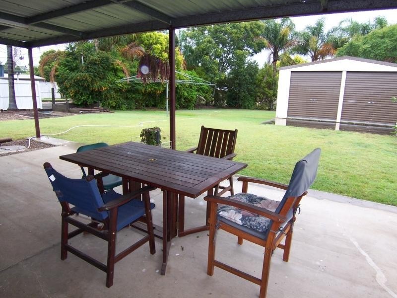 27 Bell Street, Walloon QLD 4306