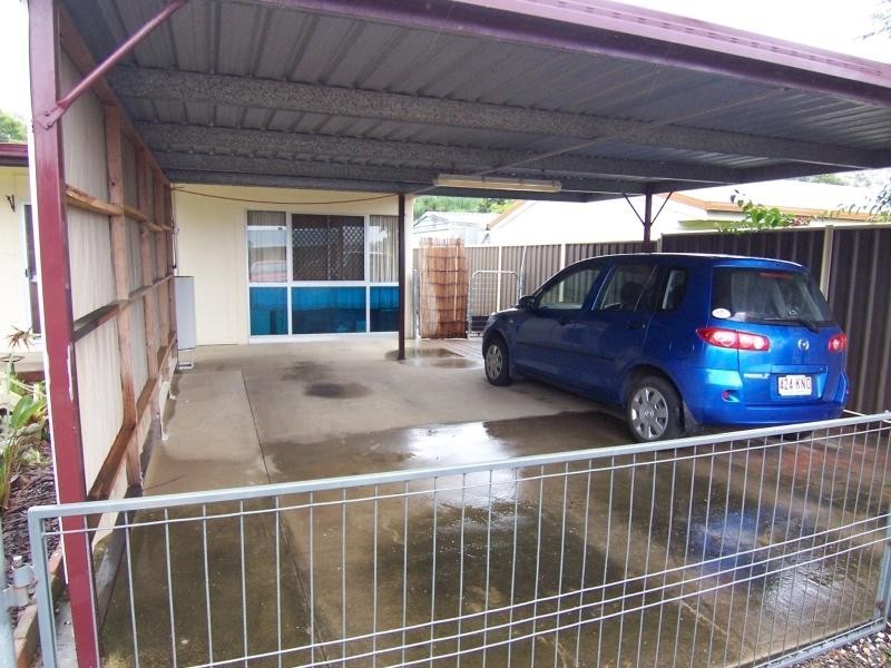 27 Bell Street, Walloon QLD 4306