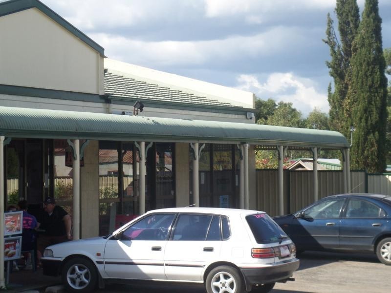 1/11 Queen St, Walloon QLD 4306