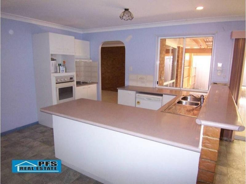 49 Flame Tree Court, Walloon QLD 4306