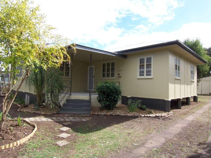 21 Yates Street, Rosewood QLD 4340