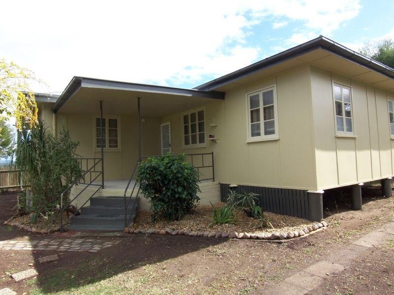 21 Yates Street, Rosewood QLD 4340