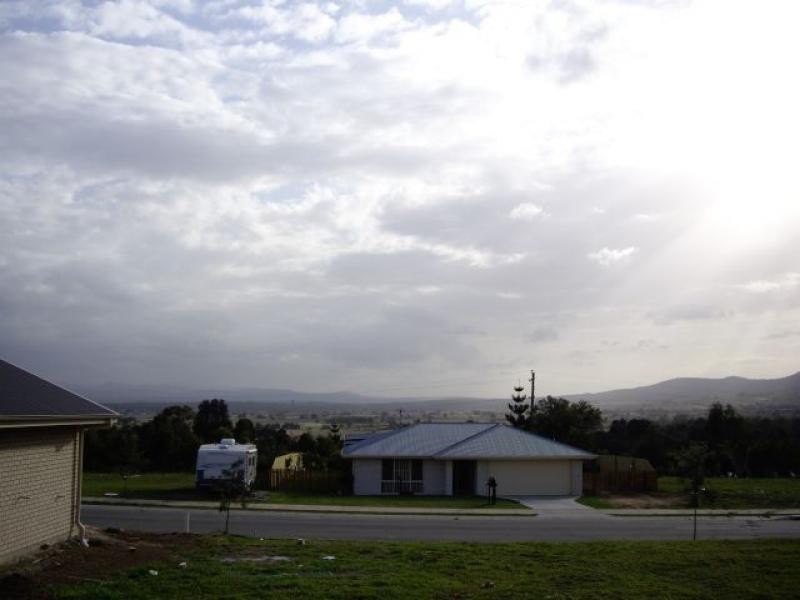 4 CLAYDON PLACE, Rosewood QLD 4340