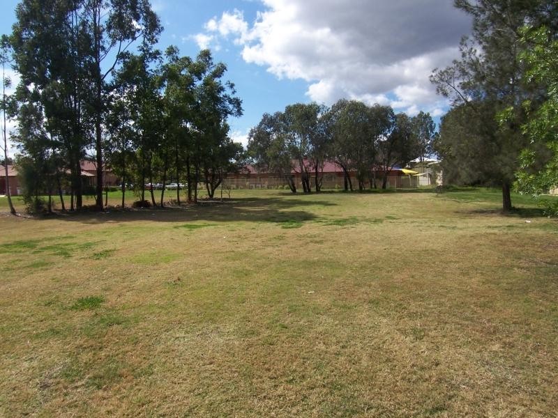 195 Warwick Rd, Churchill QLD 4305