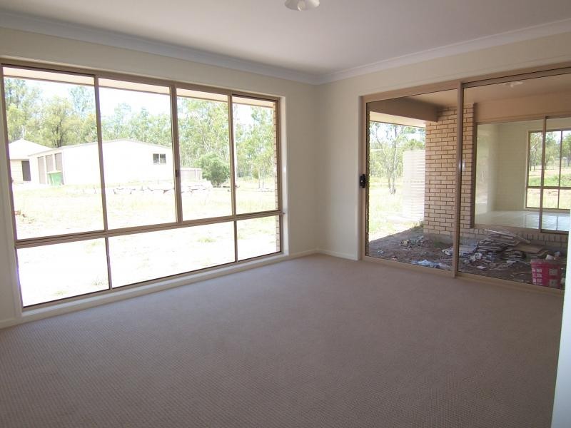 21 Warren Court, Willowbank QLD 4306