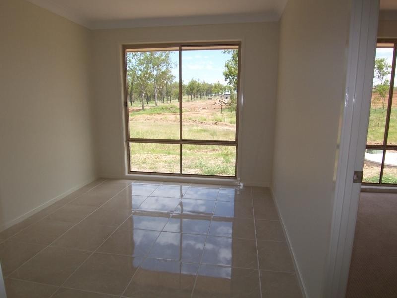 21 Warren Court, Willowbank QLD 4306