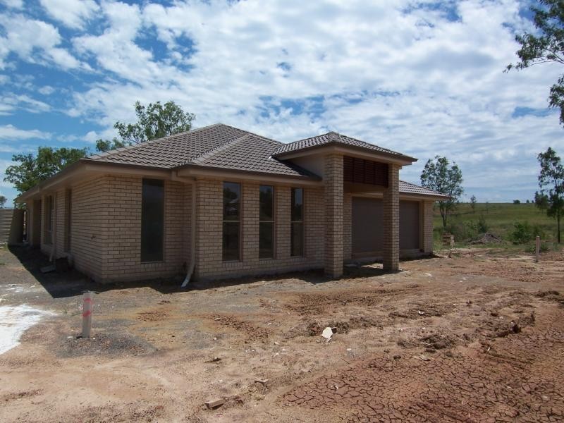 21 Warren Court, Willowbank QLD 4306