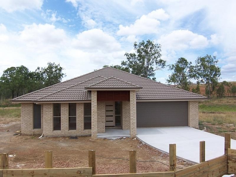 21 Warren Court, Willowbank QLD 4306
