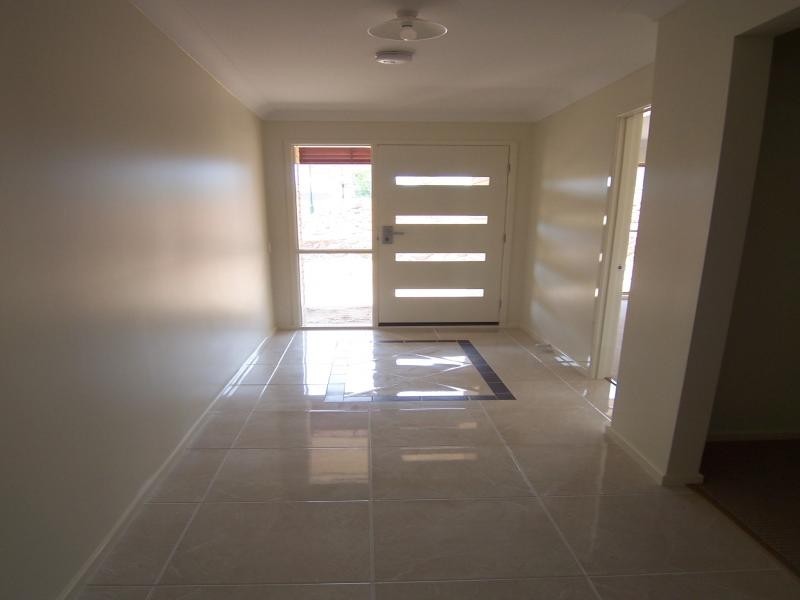 21 Warren Court, Willowbank QLD 4306