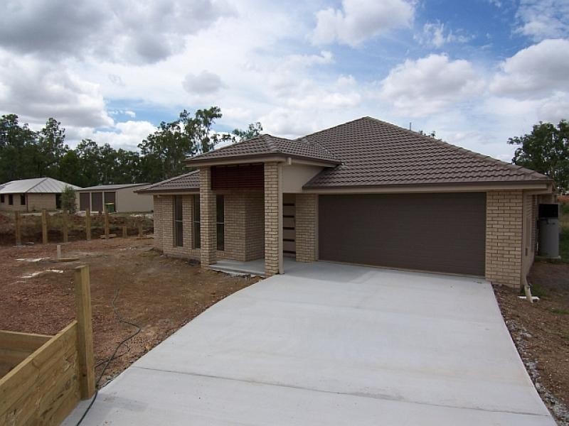 21 Warren Court, Willowbank QLD 4306