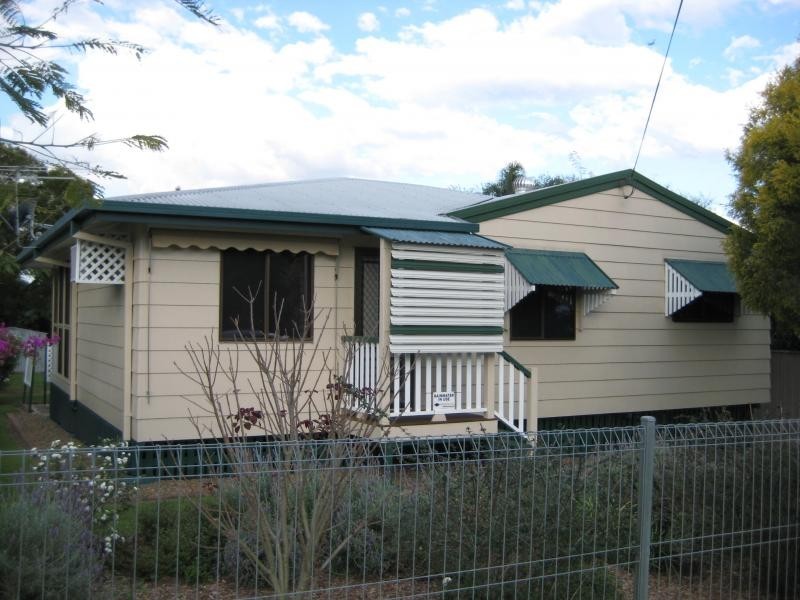 77 John St, Rosewood QLD 4340