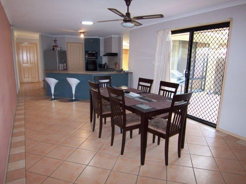 9 Ravenswood Lane, Springfield QLD 4300