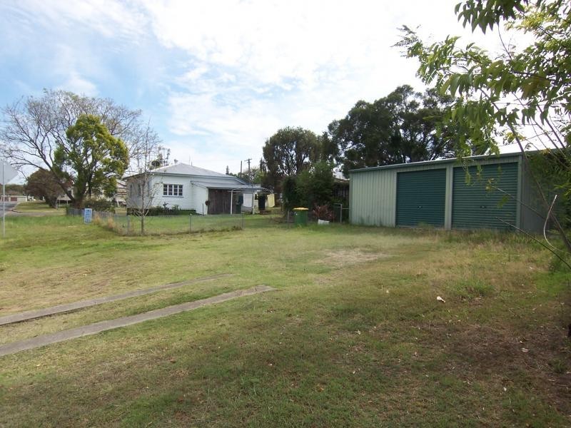 8 Yates, Rosewood QLD 4340