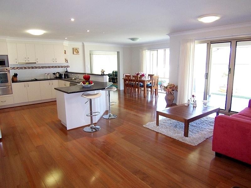 12 Glencoe Place, Thagoona QLD 4306