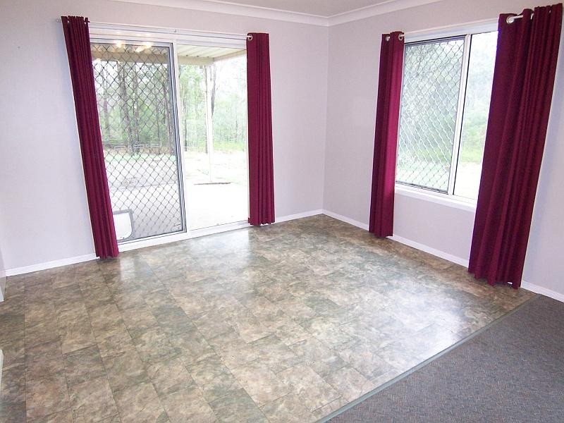 128 Harwoods Rd, Walloon QLD 4306