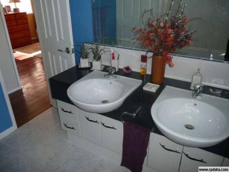 138 Lobb St, Churchill QLD 4305