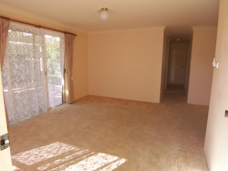 1/38 Dellvene Cres, Rosewood QLD 4340