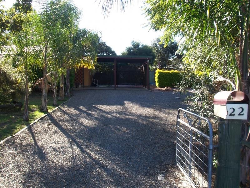 22 Adelong Ave, Thagoona QLD 4306