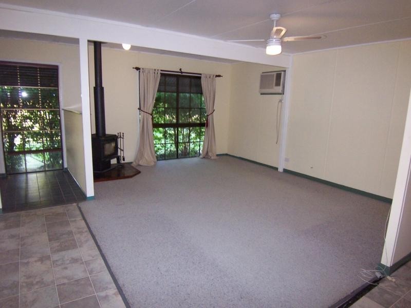 22 Adelong Ave, Thagoona QLD 4306