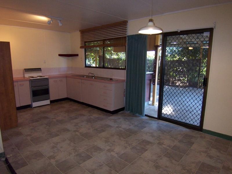 22 Adelong Ave, Thagoona QLD 4306