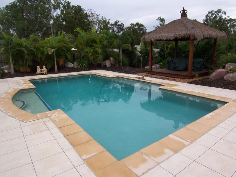12 Lipizzaner Place, Pine Mountain QLD 4306